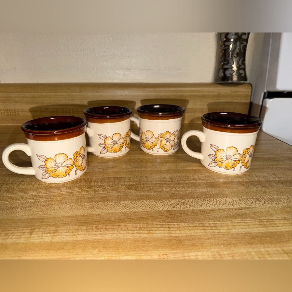 Set of 4 Biltons Floral Patterned Ceramic Mugs - Brown and‎ Yellow cute flower